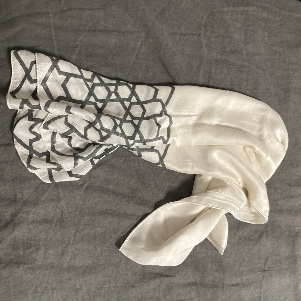 INKMADE white silk printed scarf